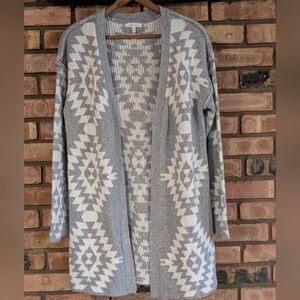 Maurices Open-Front Aztec Cardigan Sweater - Light Gray & White